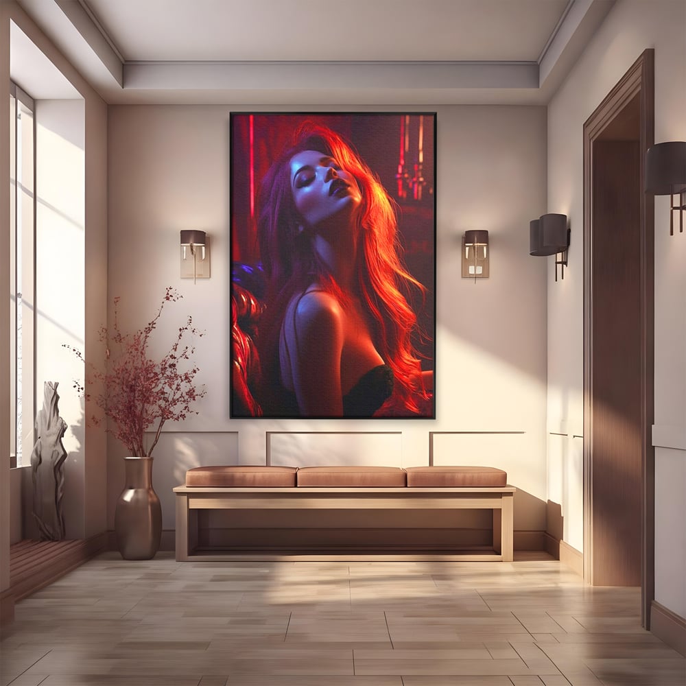 Tablou canvas cu tablou canvas cu femeie si lumina rosie, in rama de aluminiu negru
